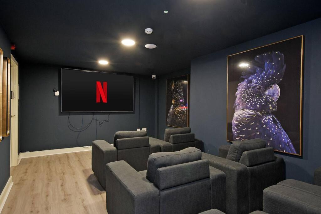 Perfectly Located City Centre Studio Apartment - West One With Free Wifi, Gym Access, Netflix 셰필드 외부 사진