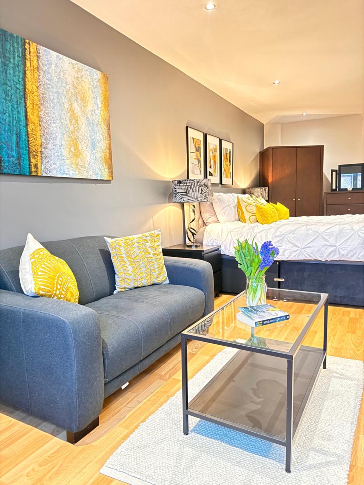 Perfectly Located City Centre Studio Apartment - West One With Free Wifi, Gym Access, Netflix 셰필드 외부 사진